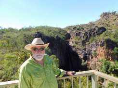 Tolmer Falls lookout - grand rock formations